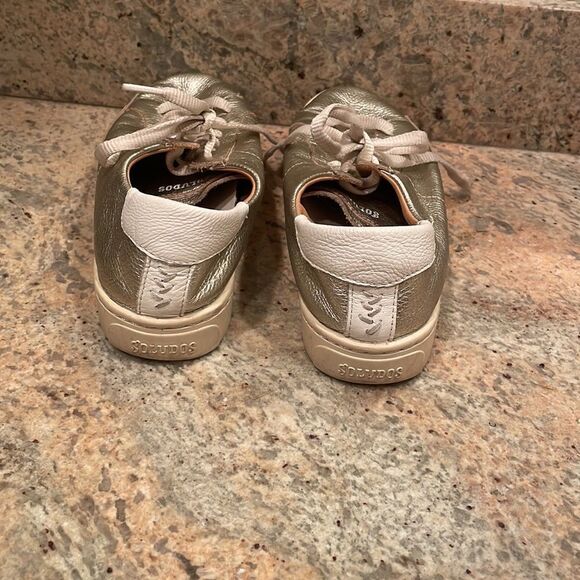 Soludos woman’s gold sparkly tennis shoes - Picture 8 of 14